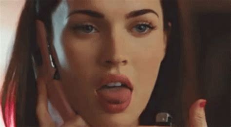 hot girl gif|Seductive GIFs